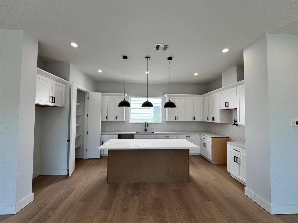 Beautiful kitchen layout