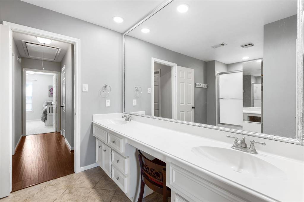 Jack & Jill Bathroom
