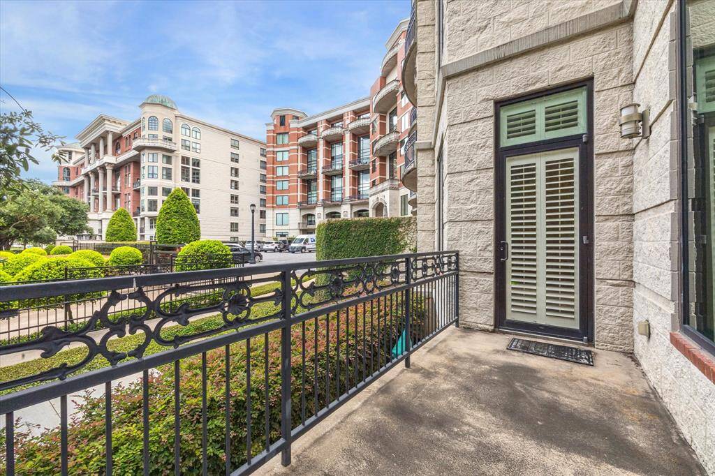 From the Primary Bedroom, access to one of the balconies to the front of The Empire. Walk to a myriad of shopping, dining and entertainment venues.