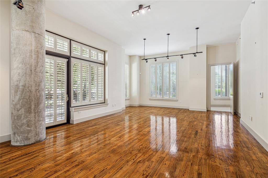 Entertain one or ten in this open floorplan with many possibilities.
