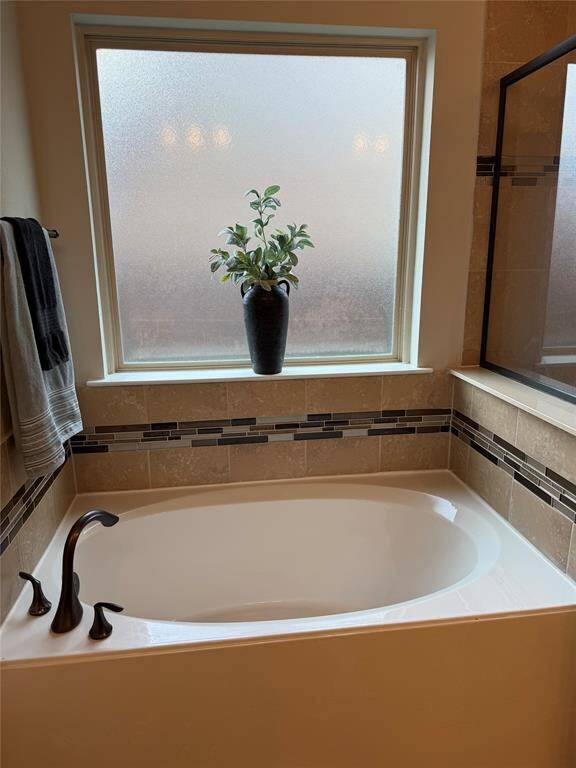 PRIMARY ENSUITE SOAKER TUB