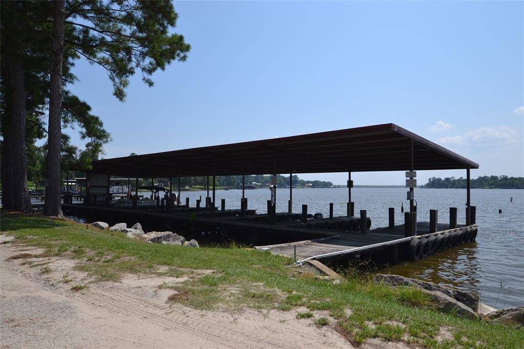 Subdivision boat  slip-Call HOA for details