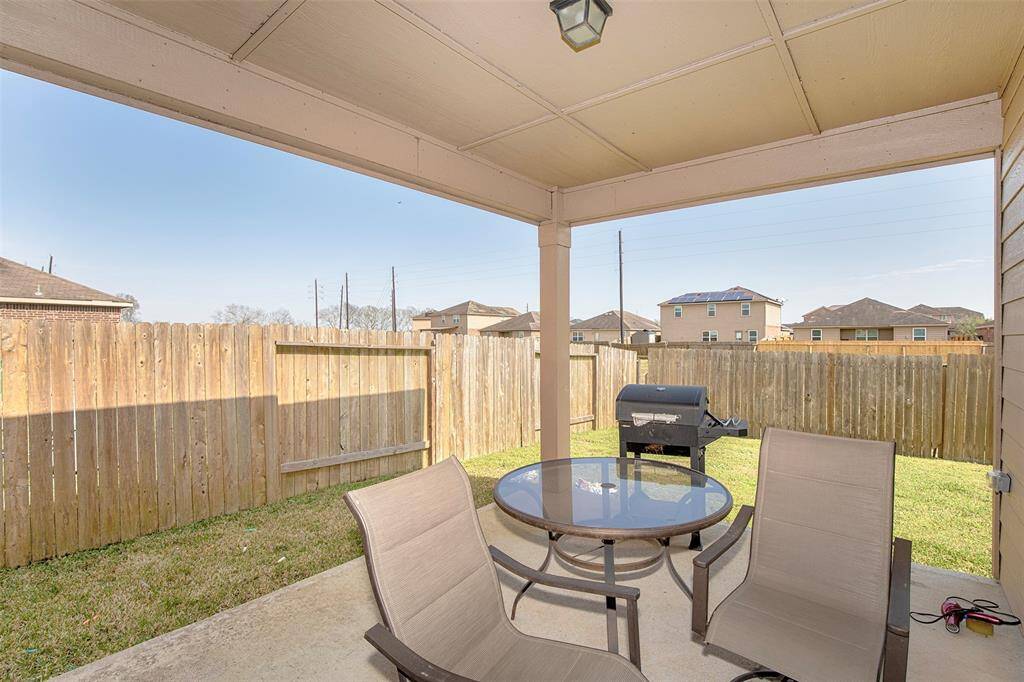 The wonderful covered patio is a great place for a cookout.