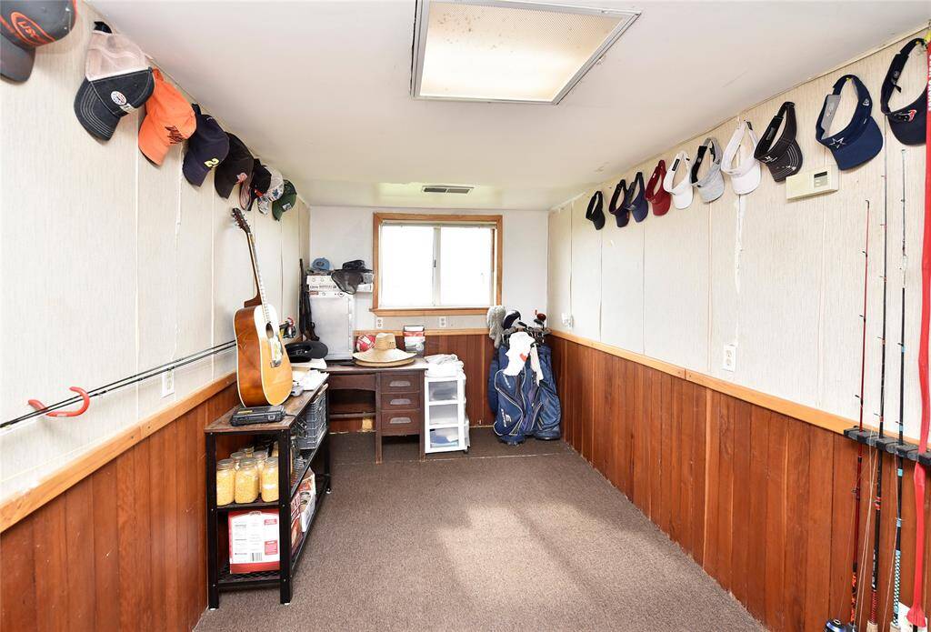 A versatile bonus room in the barn, perfect for hobbies or storage.