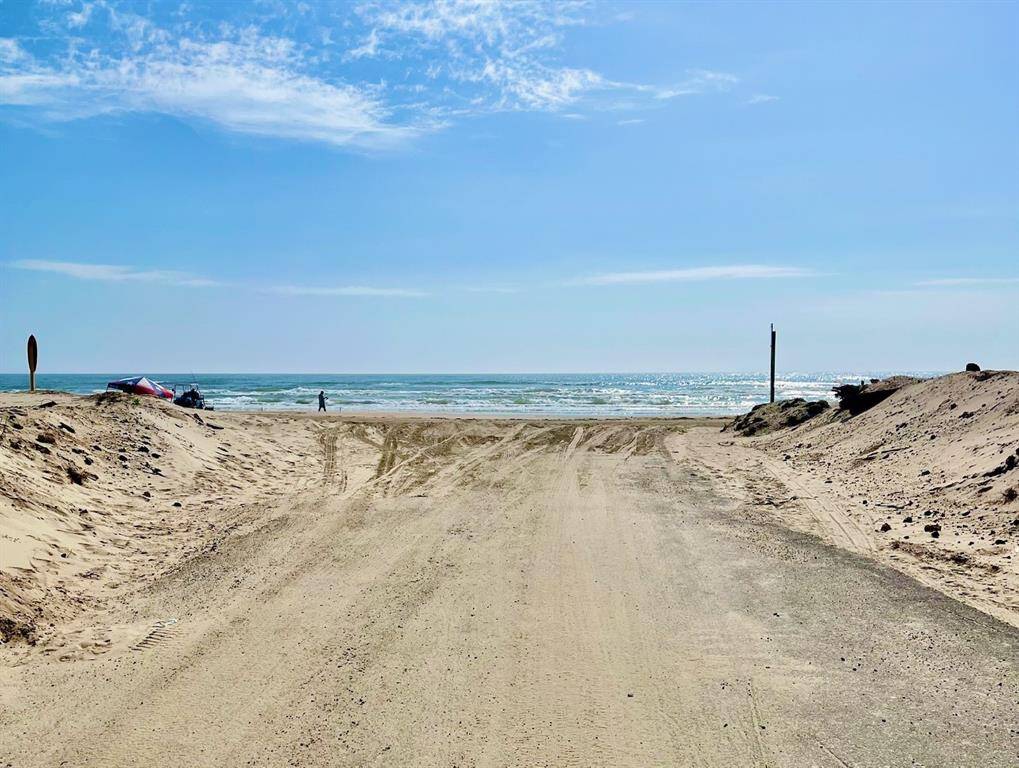 OCEAN AVE Beach Area