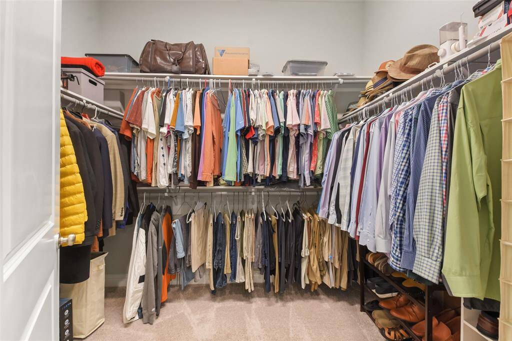 Primary has vanity and walks in to closet 1.