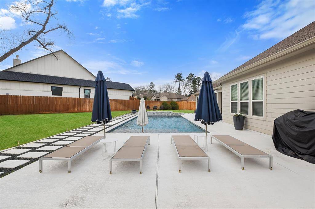 You know you need this pool in the Houston area to cool off.