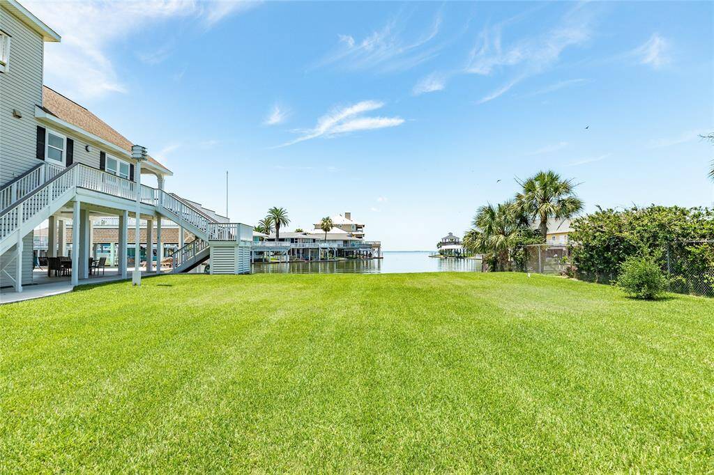 More than a quarter of an acre of waterfront property
