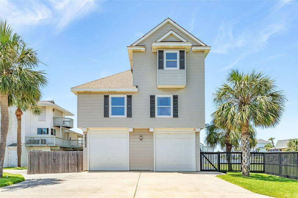 Double wide, deep drive with room for a crowd!