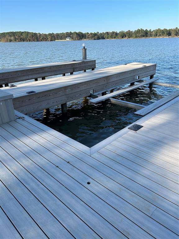 Deck is included in the price for the lot