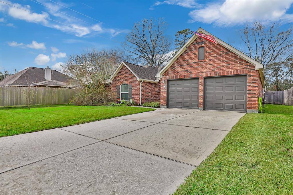 Classic curb appeal and a welcoming entrance