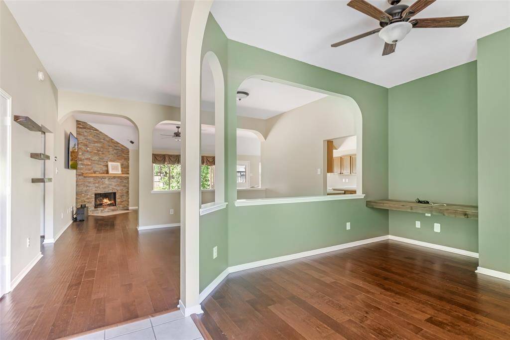 Inviting entryway with a clear view into the spacious interior and seamless flow