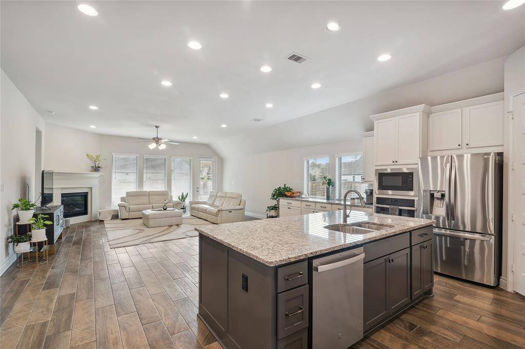 Amazing open floor plan that has it all, including a new dishwasher!