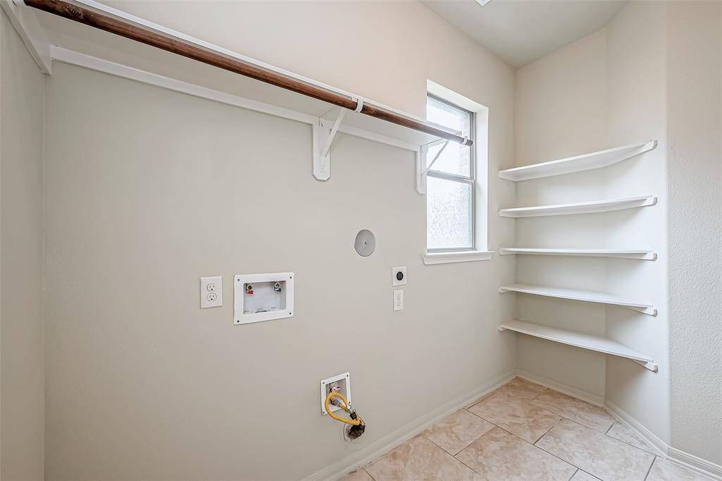 Built in shelves in laundry room