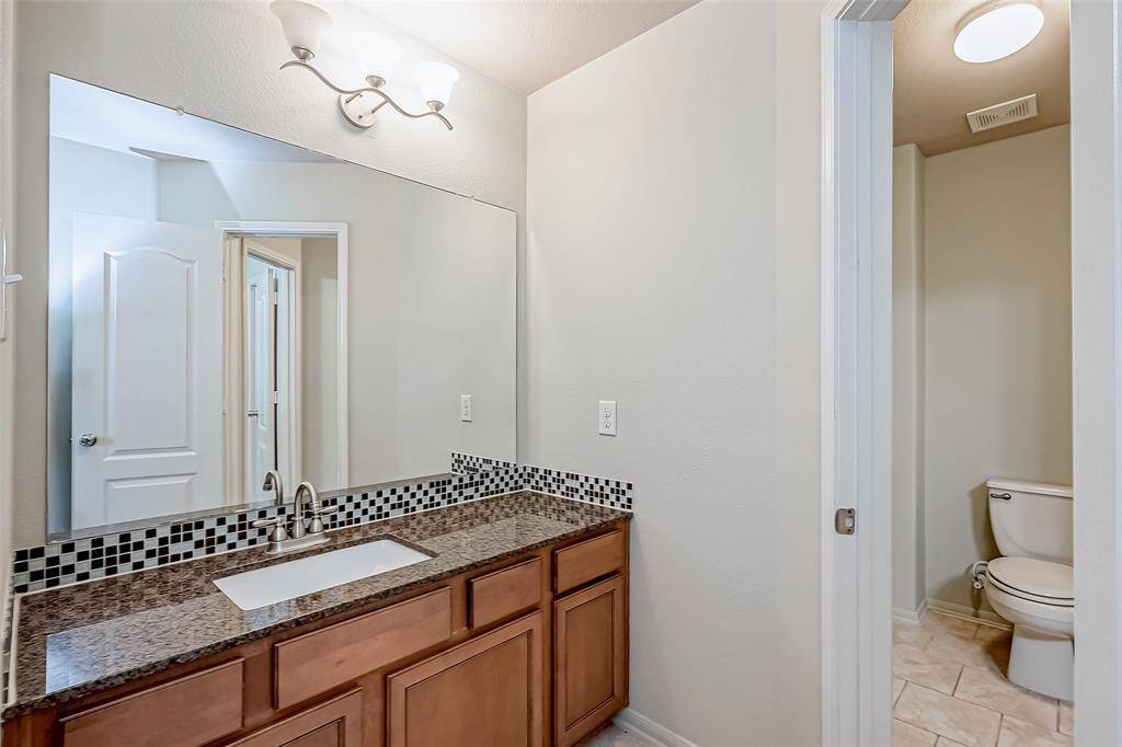 Jack and Jill bathroom between bedrooms 2 and 3