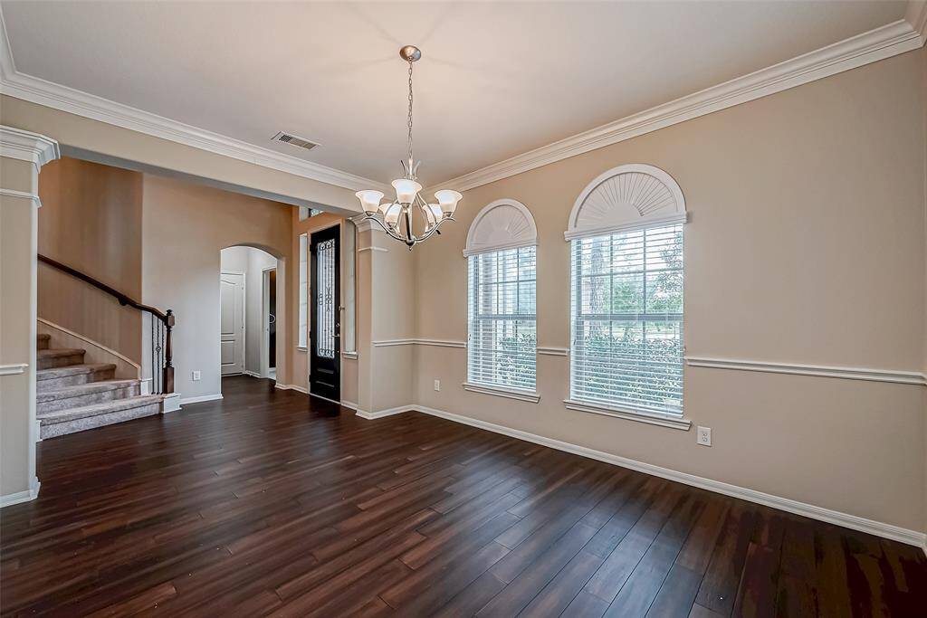 Formal Dinning Room