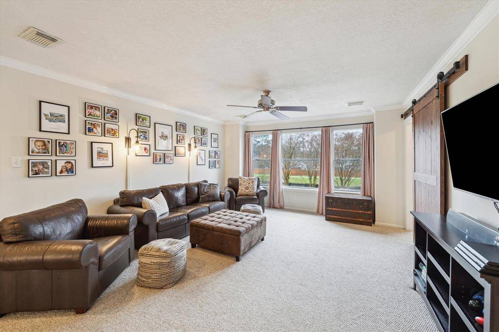 Large gameroom up