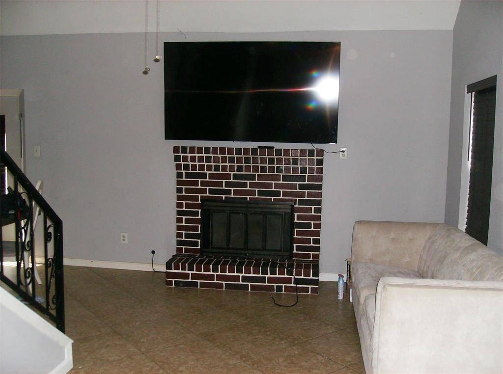 Den w/ Fireplace