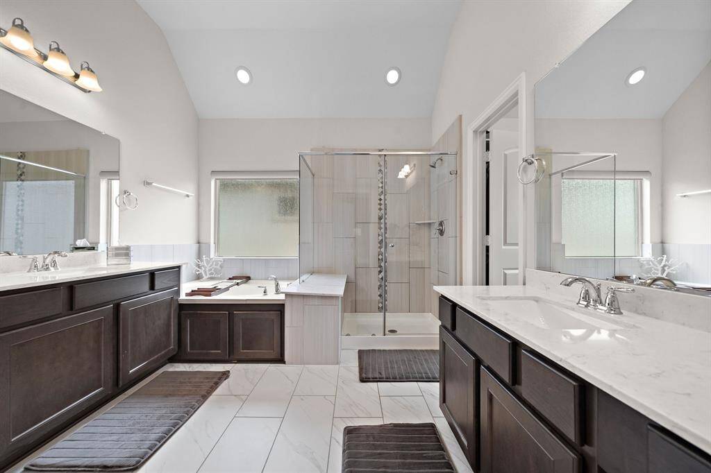 Primary Bathroom with seperate tub & shower