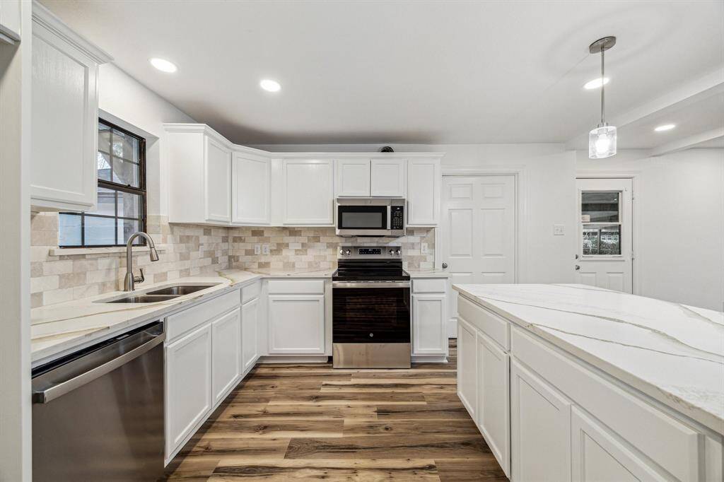 Brand new cabinets & appliances