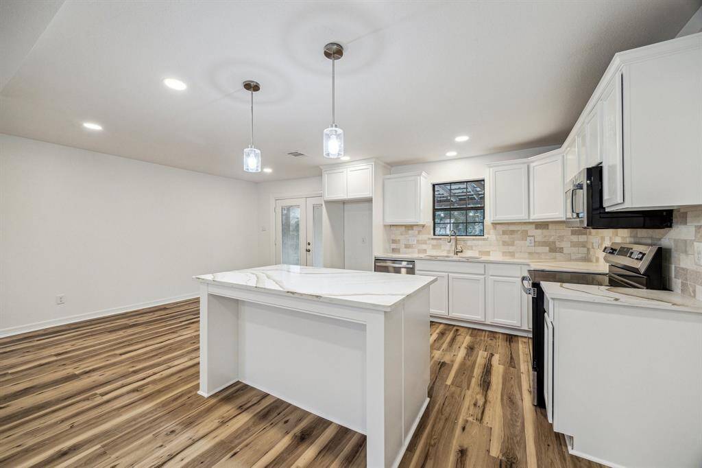 Calacatta Quartz Island countertop