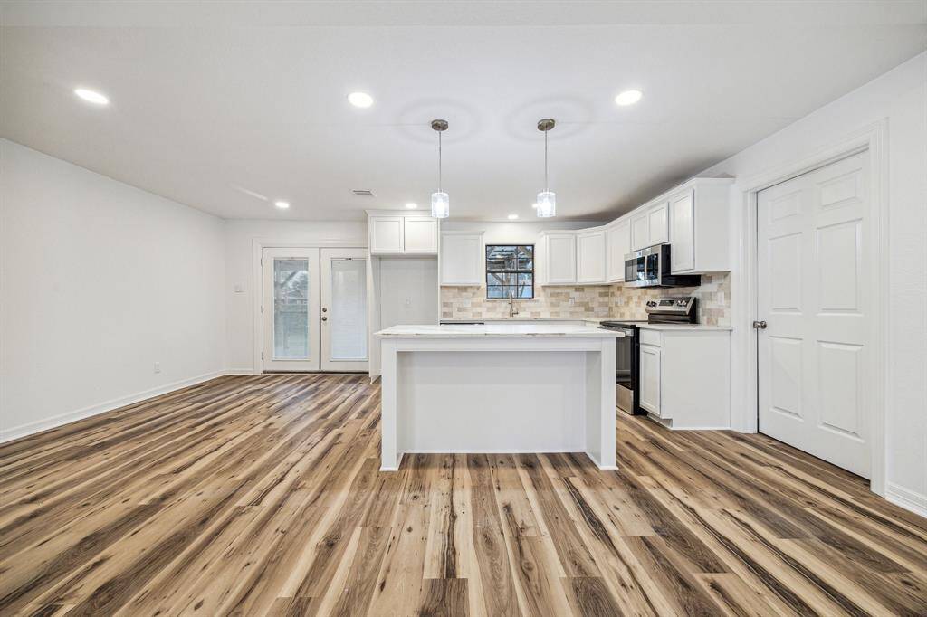 Oversized Kitchen for ALL culinary needs
