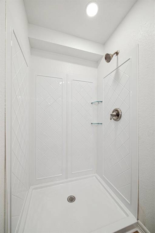 Bedroom 2 (1st floor)