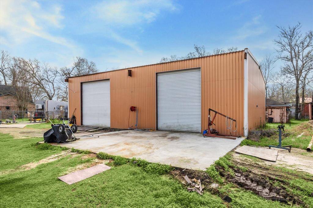 HUGE Workshop! Great for so many uses!
