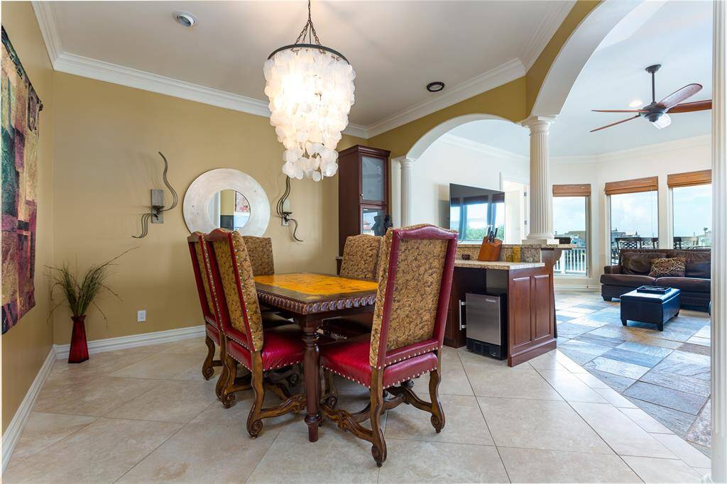 Formal dinning area