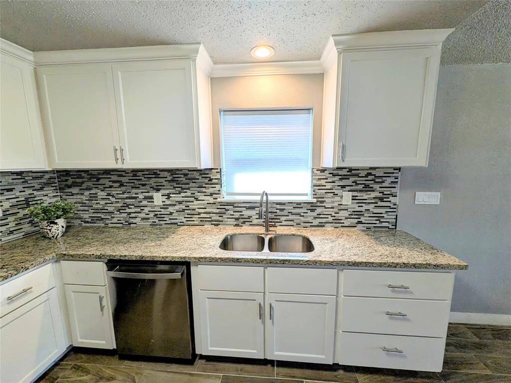 Another look of the kitchen