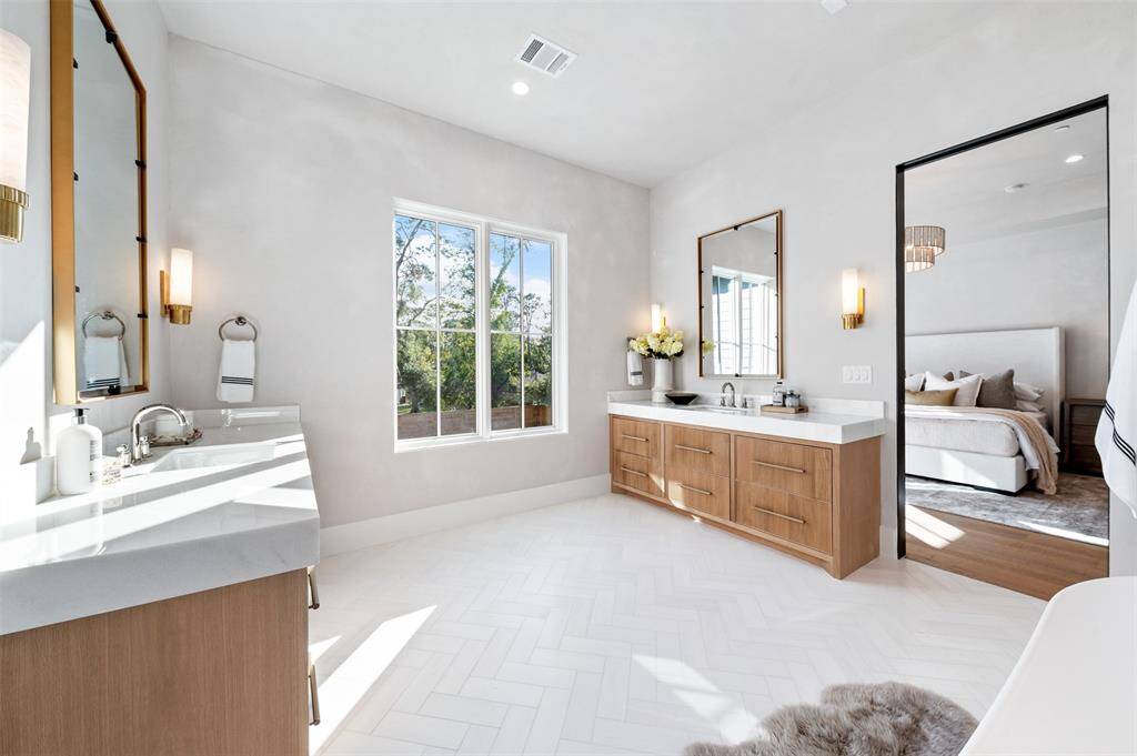 Every detail of this bathroom has been carefully crafted to evoke a sense of luxury and tranquility, making it the ultimate retreat for relaxation and rejuvenation.