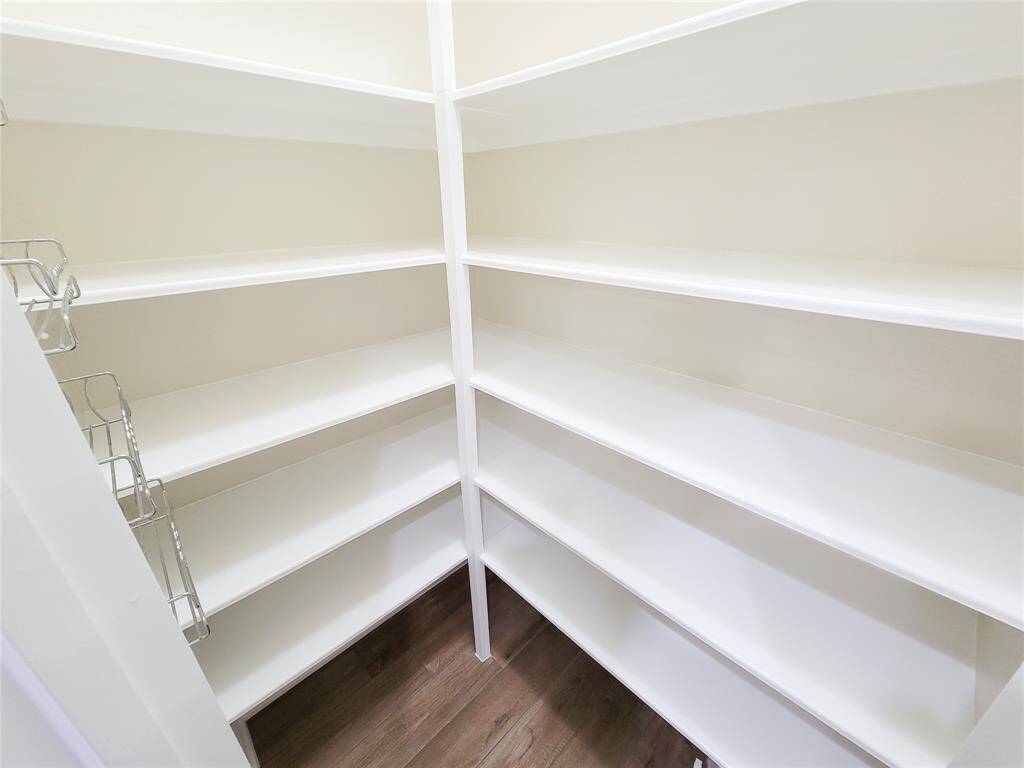 Kitchen pantry