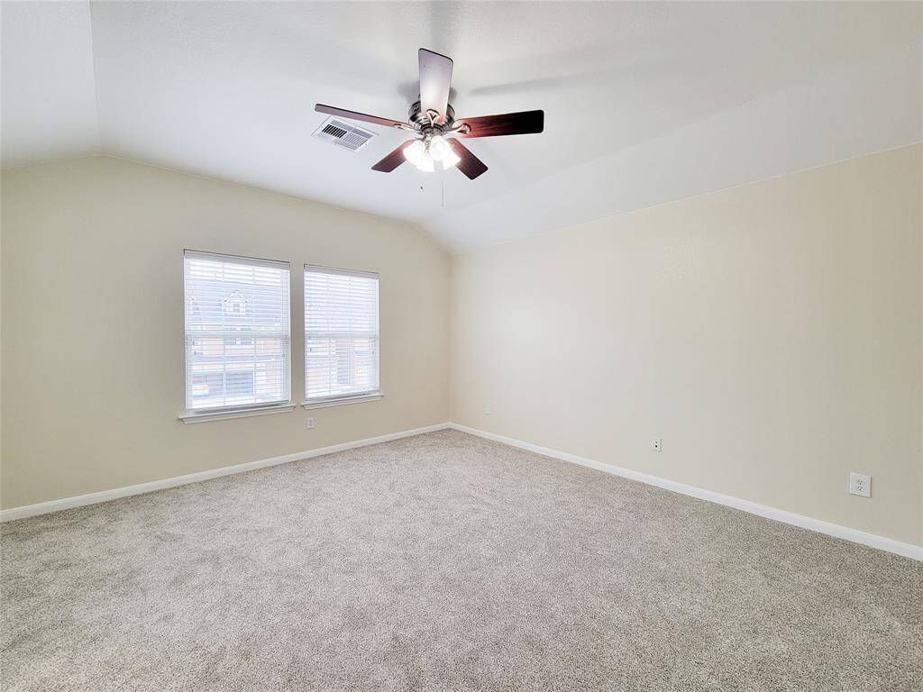 Large loft area waiting for a big screen television or play area