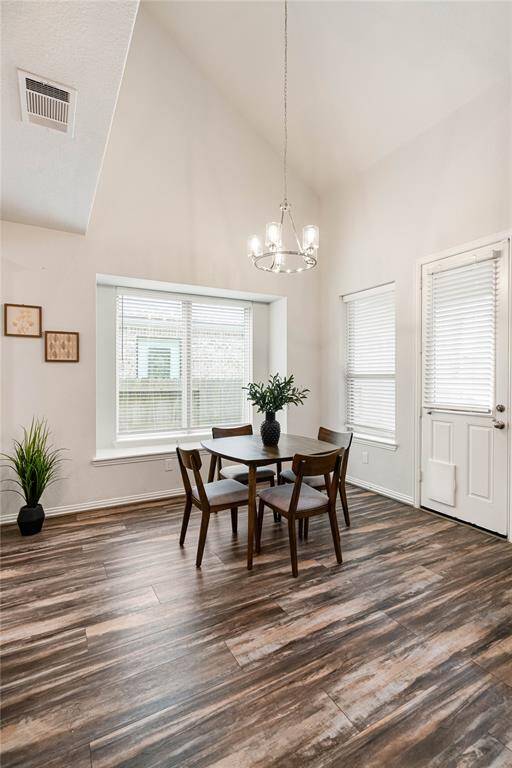 Dining area with window settee