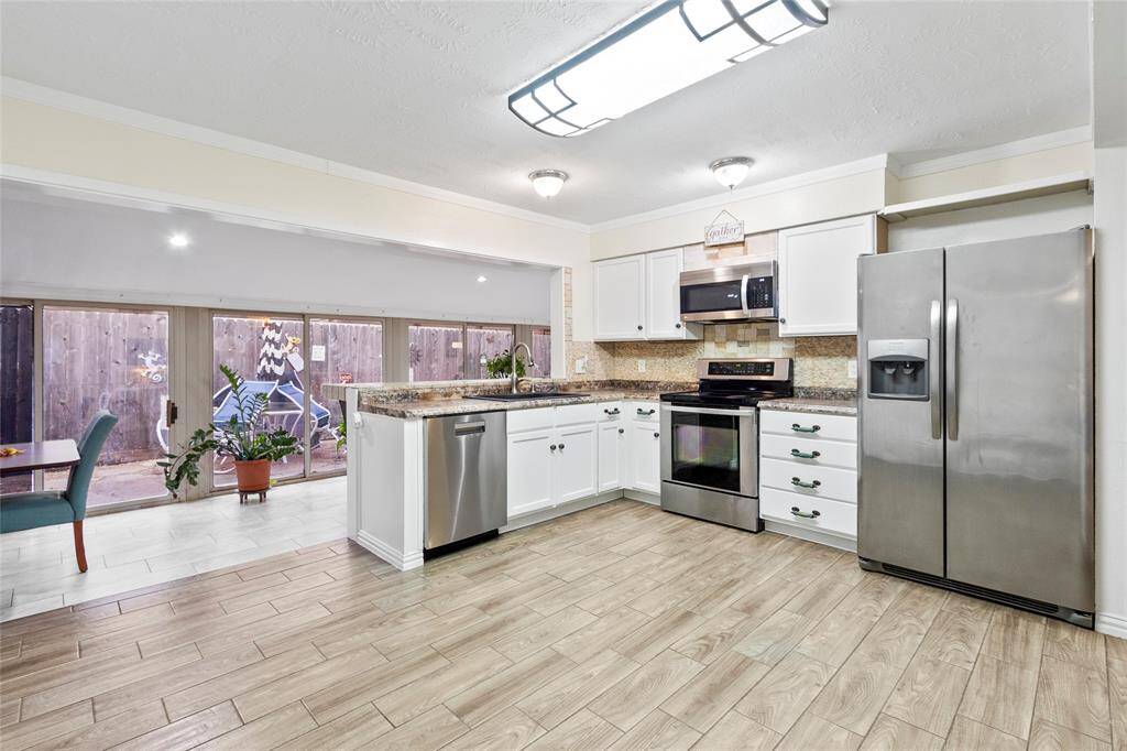 Shown: Kitchen Bar adjacent to Sunroom