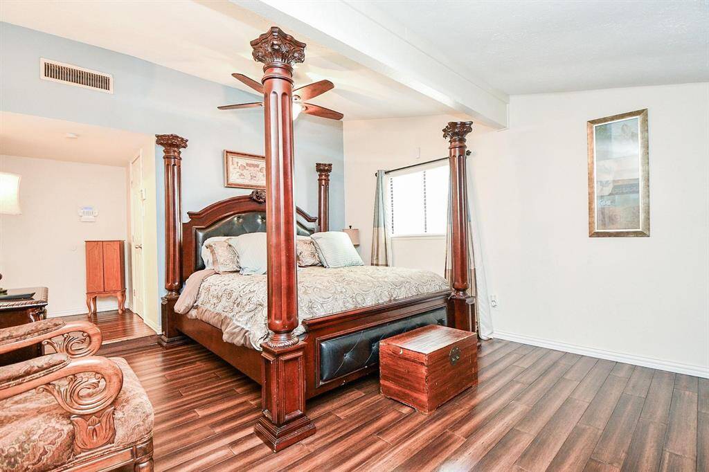 Engineered Wood Flooring througtout