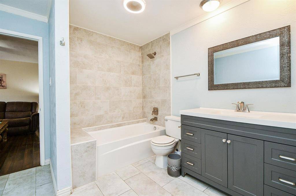 Secondary Bath features soaker tub
