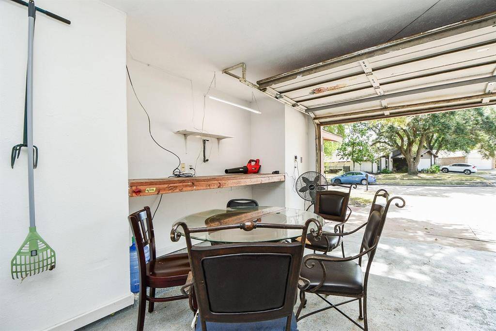 Oversized Garage boast workbench shelf
