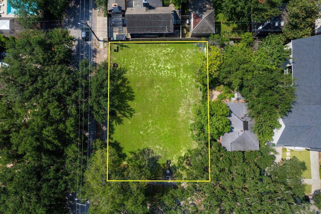 Aerial photo, close up views.