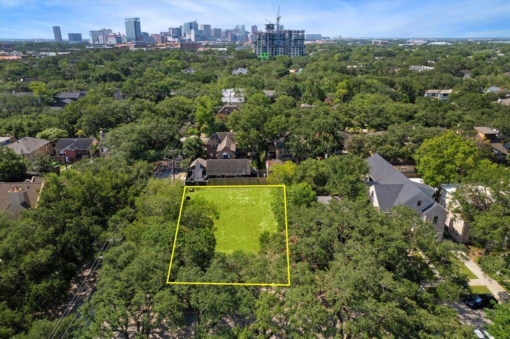 Oversized lot for the West Edgemont addition in Blvd Oaks
