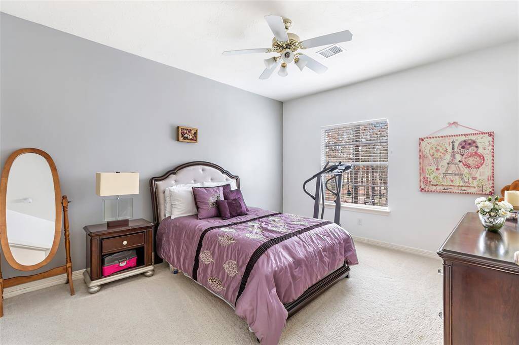 Upstairs bedroom #2