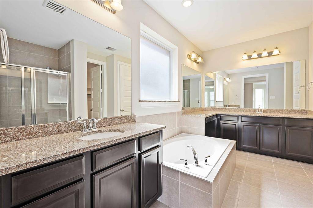 Primary soaking tub