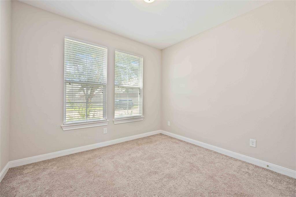 1st floor guest bedroom