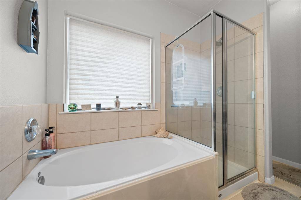 Primary bath separate shower
