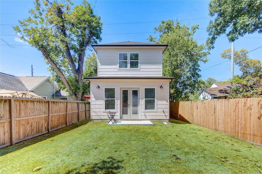 Great outdoor area in a fully fenced yard.