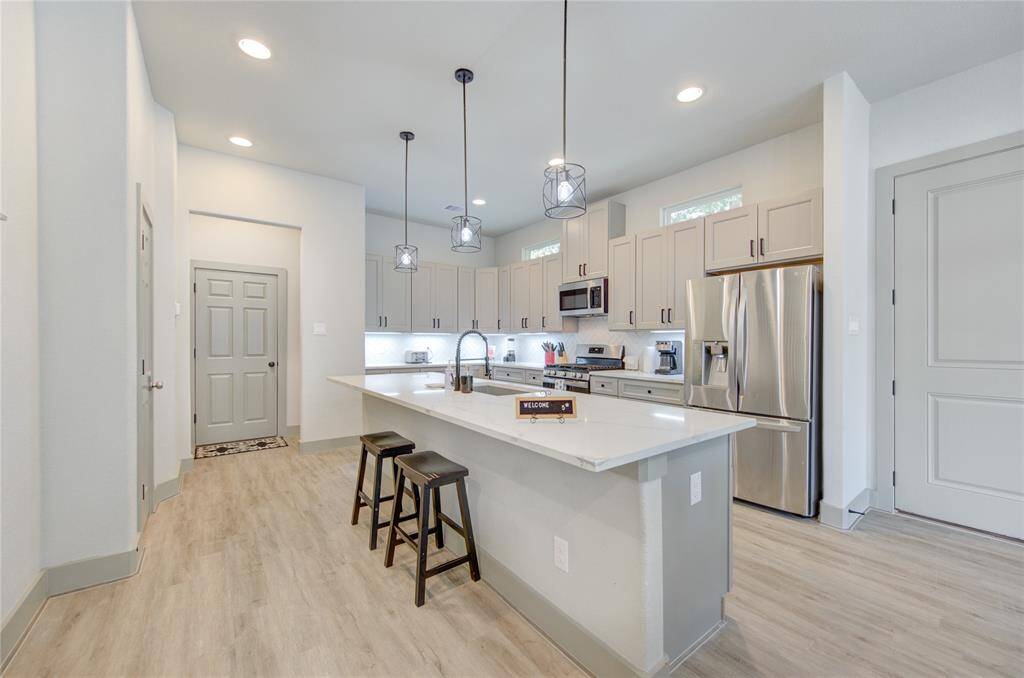 Great kitchen space, open and inviting