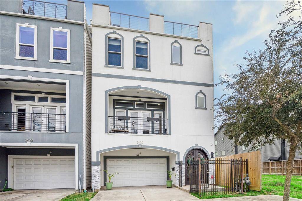 This stunning recent construction at 2420 Hadley Street is everything you’ve been looking for. Spacious, stylish, and move-in ready! Schedule your private tour today.