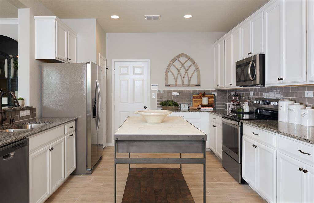 MODEL HOME images may NOT be consistent with the finished product