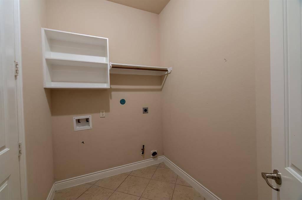 26059 N Kings Mill family room
