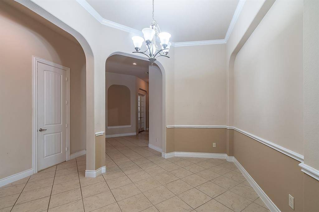 26059 N Kings Mill formal dining